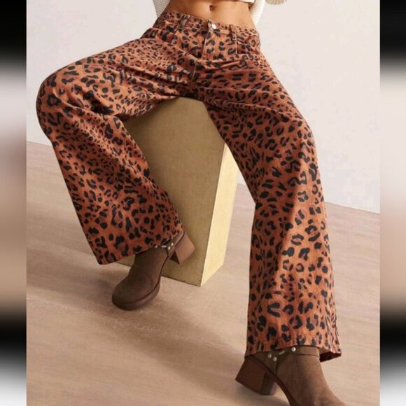 Women's Pleated Pocket Leopard Print Wide Leg Loose Casual Jeans Leopard Pants - Picture 3 of 4